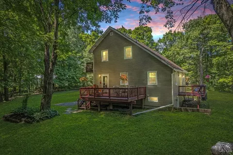 81 Blount Rd, Hastings, NY 13076