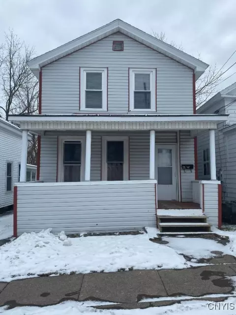 33 12 Dublin St, Oswego, NY 13126
