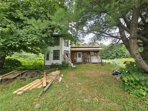 1028 County Route 11, West Monroe, NY 13167