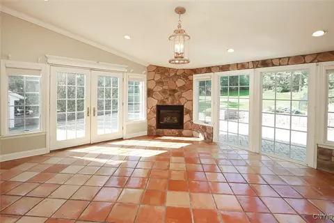 6972 Colonial Dr, Fayetteville, NY 13066 photo 21
