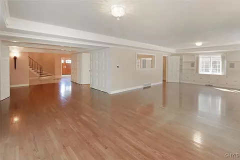 6972 Colonial Dr, Fayetteville, NY 13066 photo 5