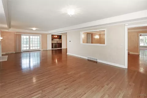 6972 Colonial Dr, Fayetteville, NY 13066 photo 6
