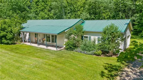 123 Town Line Rd, Volney, NY 13069