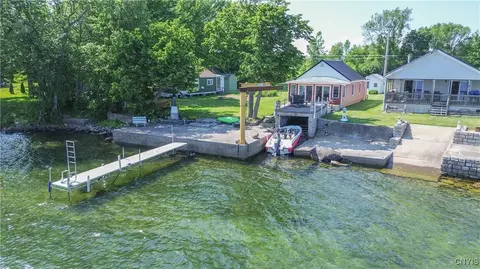 27319 Three Mile Point Rd, Lyme, NY 13622