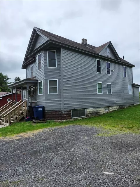 114 Stevens Pl, Syracuse, NY 13210