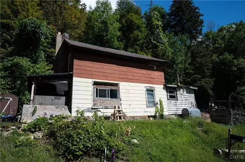 1451 Elizabethtown Rd, German Flatts, NY 13357