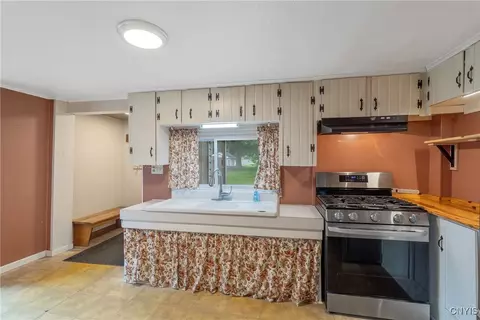 388 Sutton Rd, Schroeppel, NY 13132 photo 19