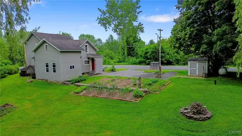 388 Sutton Rd, Schroeppel, NY 13132 photo 9