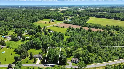 388 Sutton Rd, Schroeppel, NY 13132 photo 3
