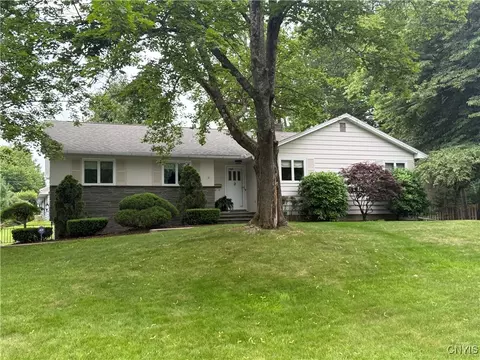 3 Wedgewood Rd, New Hartford, NY 13413