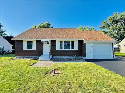 108 Cynthia Dr, Syracuse, NY 13212