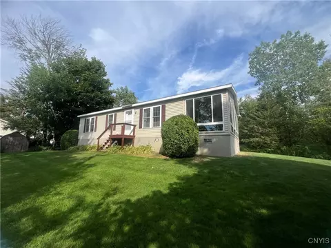 54 Ross Park Dr, Sandy Creek, NY 13145