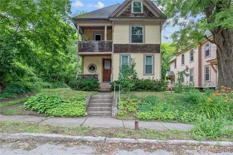 136 Bassett St, Syracuse, NY 13210