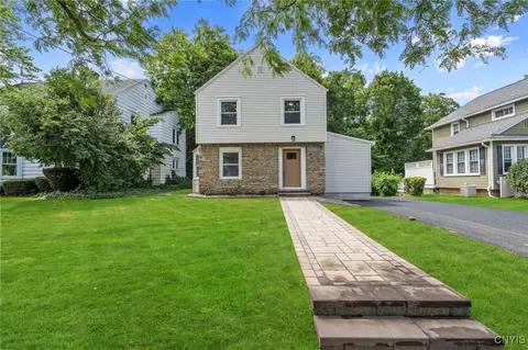 106 Wellington Rd, Syracuse, NY 13214 photo 2