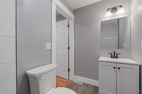 106 Wellington Rd, Syracuse, NY 13214 photo 22