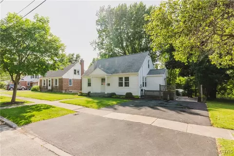312 Iroquois Ave W, Watertown, NY 13601