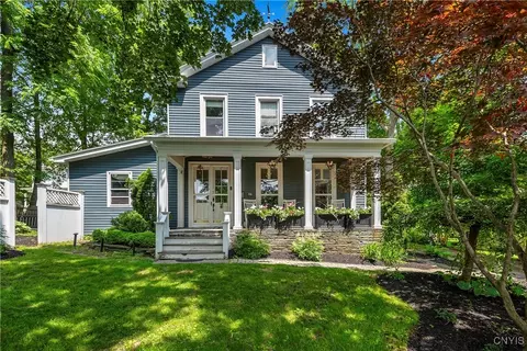 60 Jordan St, Skaneateles, NY 13152