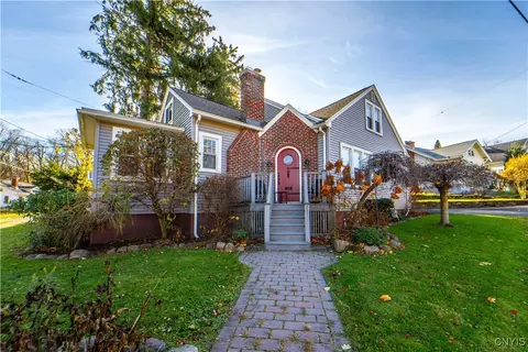 26 Beverly Pl, Utica, NY 13501