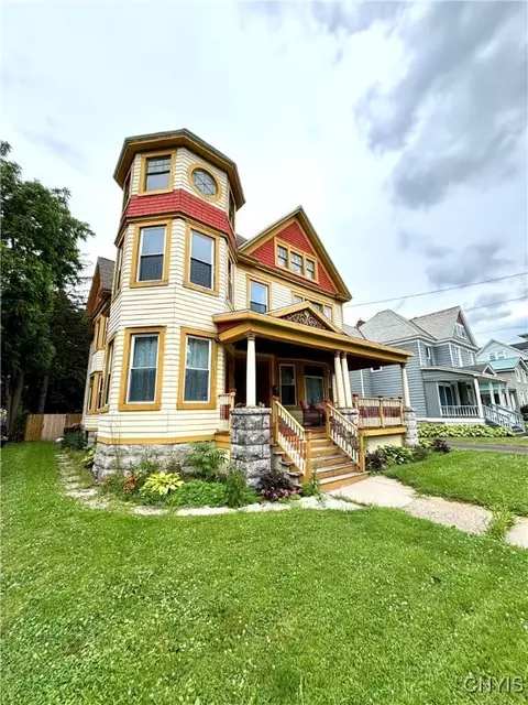 57 E Genesee St, Auburn, NY 13021