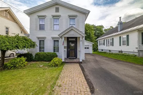 21 Hillside Ave, New Hartford, NY 13413