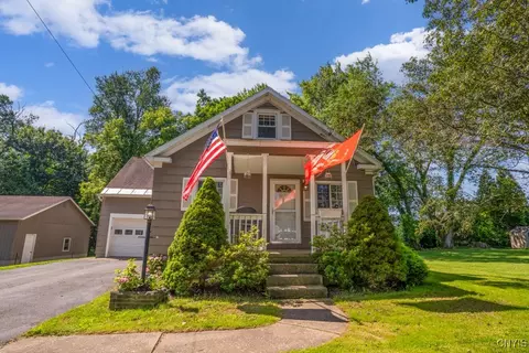 8666 Aitken Ave, Whitestown, NY 13492