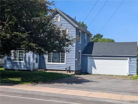 309 N Main St, Minoa, NY 13116