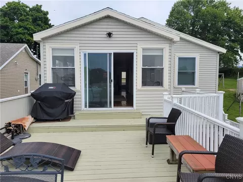 34627 Ross Ln, Cape Vincent, NY 13618