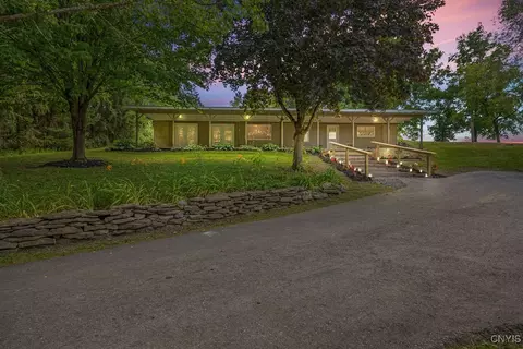 3203 Simmons Rd, Augusta, NY 13425