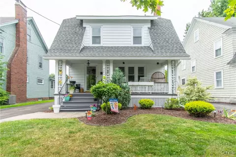 425 Brattle Rd, Syracuse, NY 13203