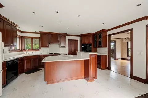 51 State St, Oneida, NY 13421 photo 6