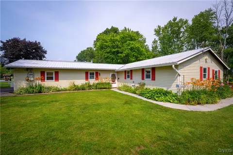 7134 Cove Rd, Durhamville, NY 13054