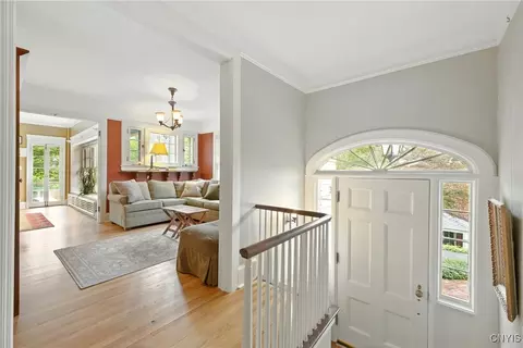 Entry Way - 306 Berkeley Dr, Syracuse, NY 13210 photo 1 of 5