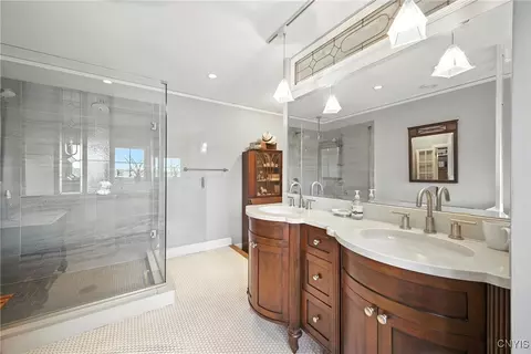 Bath - 306 Berkeley Dr, Syracuse, NY 13210 photo 1 of 3