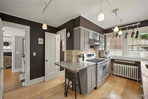 Kitchen - 306 Berkeley Dr, Syracuse, NY 13210 photo 2 of 2