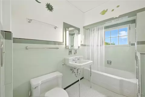 Bath - 306 Berkeley Dr, Syracuse, NY 13210 photo 3 of 3