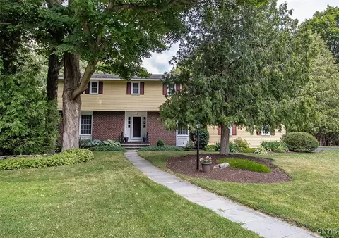 101 Luan Cir, Jamesville, NY 13078