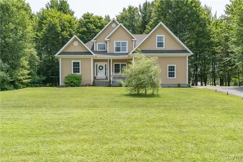 14362 Theriault Rd, Hounsfield, NY 13685