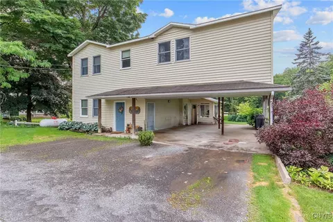 9111 E Mud Lake Rd, Lysander, NY 13027