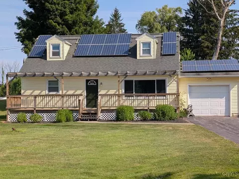 1 Harris Dr, Schroeppel, NY 13135