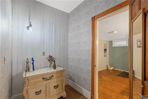 Entry Way - 652 Lamson Rd, Lysander, NY 13027 photo 2 of 3