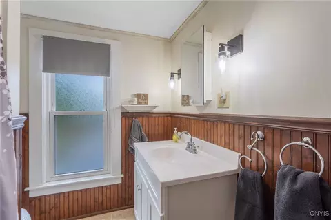 Bath - 652 Lamson Rd, Lysander, NY 13027 photo 2 of 2