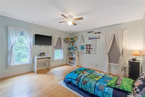 Bedroom - 652 Lamson Rd, Lysander, NY 13027 photo 5 of 8
