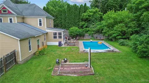 Exterior - 652 Lamson Rd, Lysander, NY 13027 photo 11 of 13
