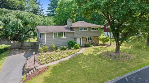 209 Windsor Dr, Syracuse, NY 13214