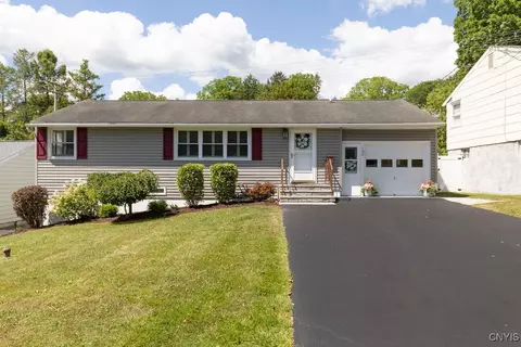 104 Beverly Dr, Syracuse, NY 13219
