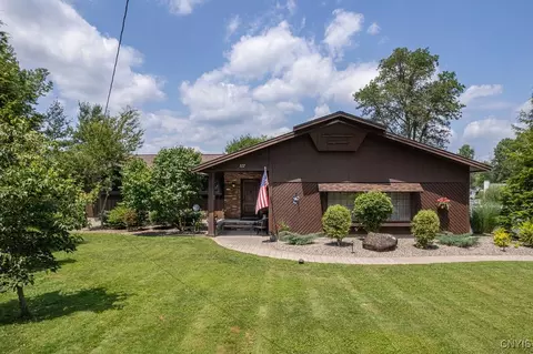 117 Shoreview Dr, Liverpool, NY 13090