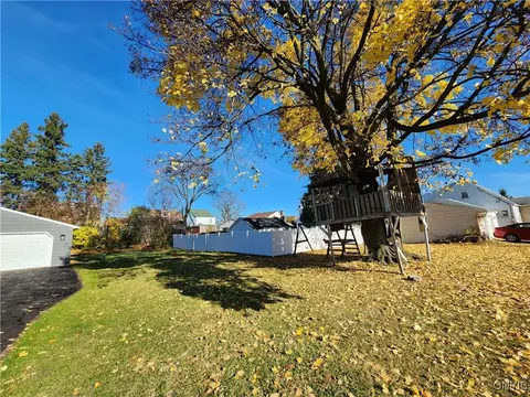 Berwick Road S, Salina, NY 13208