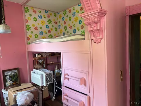 Bedroom - 256 E Walnut St, Oneida, NY 13421 photo 3 of 7