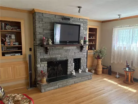 Living - 256 E Walnut St, Oneida, NY 13421 photo 2 of 3