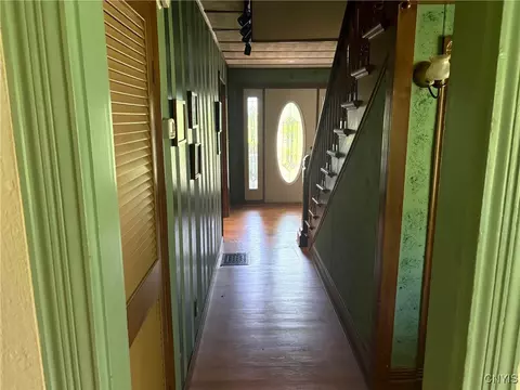 Entry Way - 256 E Walnut St, Oneida, NY 13421 photo 2 of 6